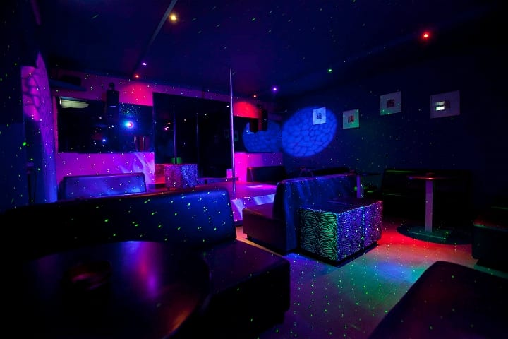 ROSE-MY-CLUB-Strip-Club-Napoli-Italy