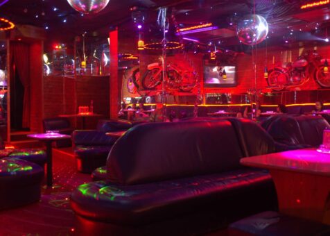 SWEET-PARADISE-DOLLY-Strip-Club-Prague-Czech-Republic-1 (1)