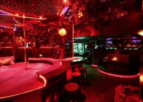 DOLCE-VITA-BAR-Gentlemens-Club-Budapest-Hungary (1)