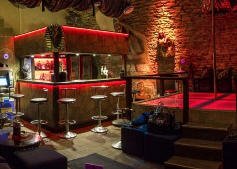 Faraon-Bar-Strip-Club-Prague-Czech-Republic (1)