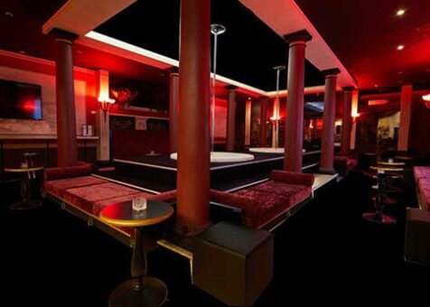 pompeii-the-club-crop-u8041